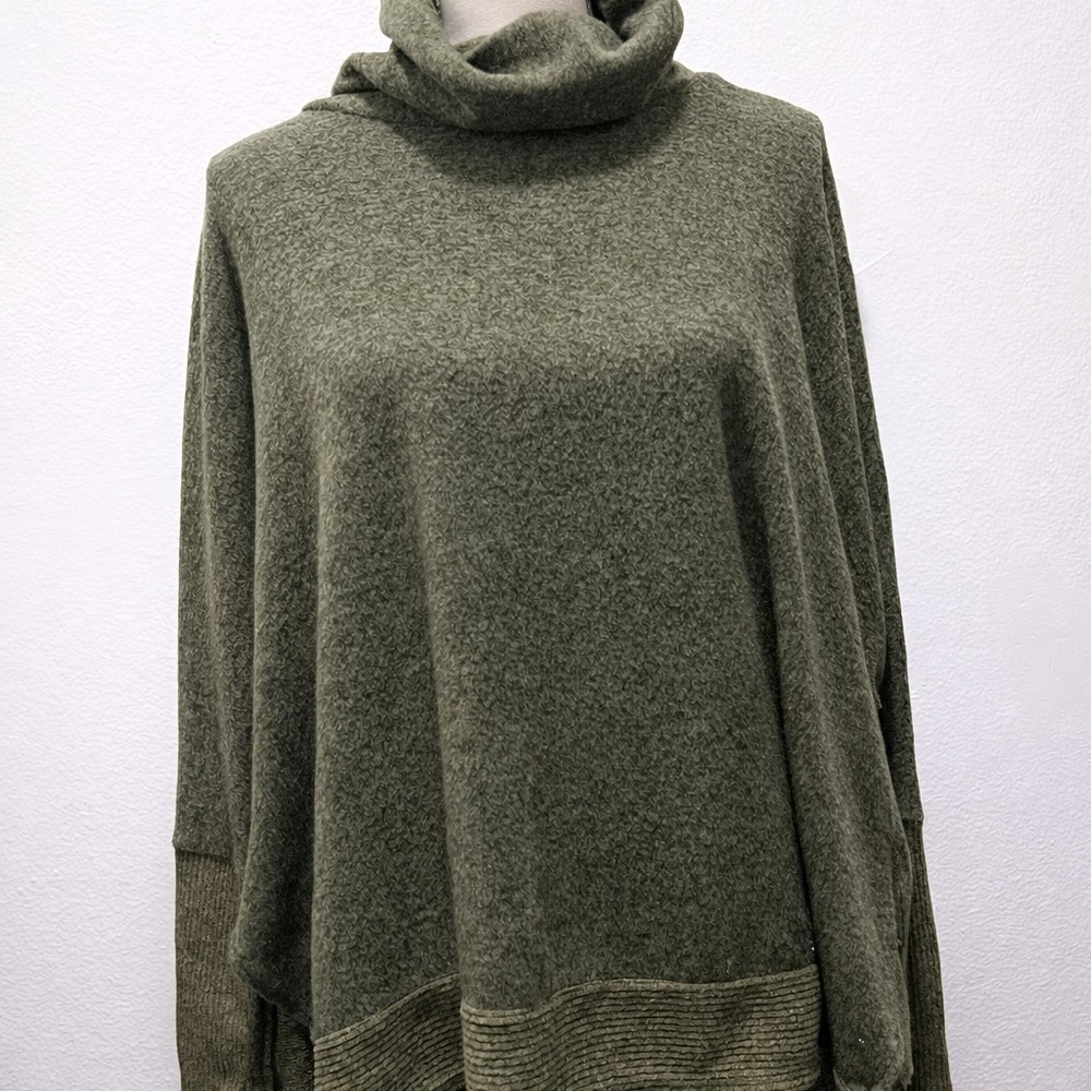 ✨Zenana Outfitters Forest Green Cowl Neck Sweater - Picture 2 of 7